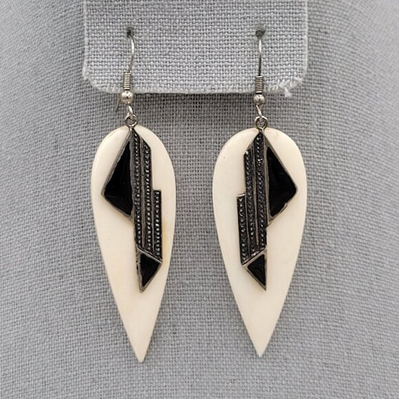 Cream Colored Plastic Dangle Hook Earrings Black Enamel Silver Tone Accents Vtg - Picture 1 of 6